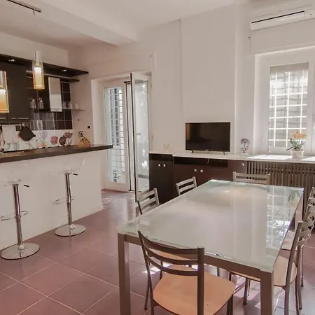 Place Appartmento Metro Laurentina